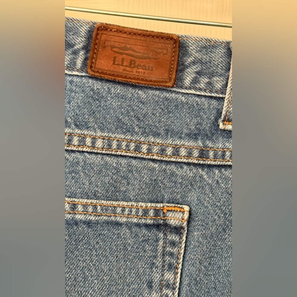 MEN'S JEANS Relaxed Fit Medium Blue Denim Wash Straight Leg LL Bean Double L - Picture 4 of 14